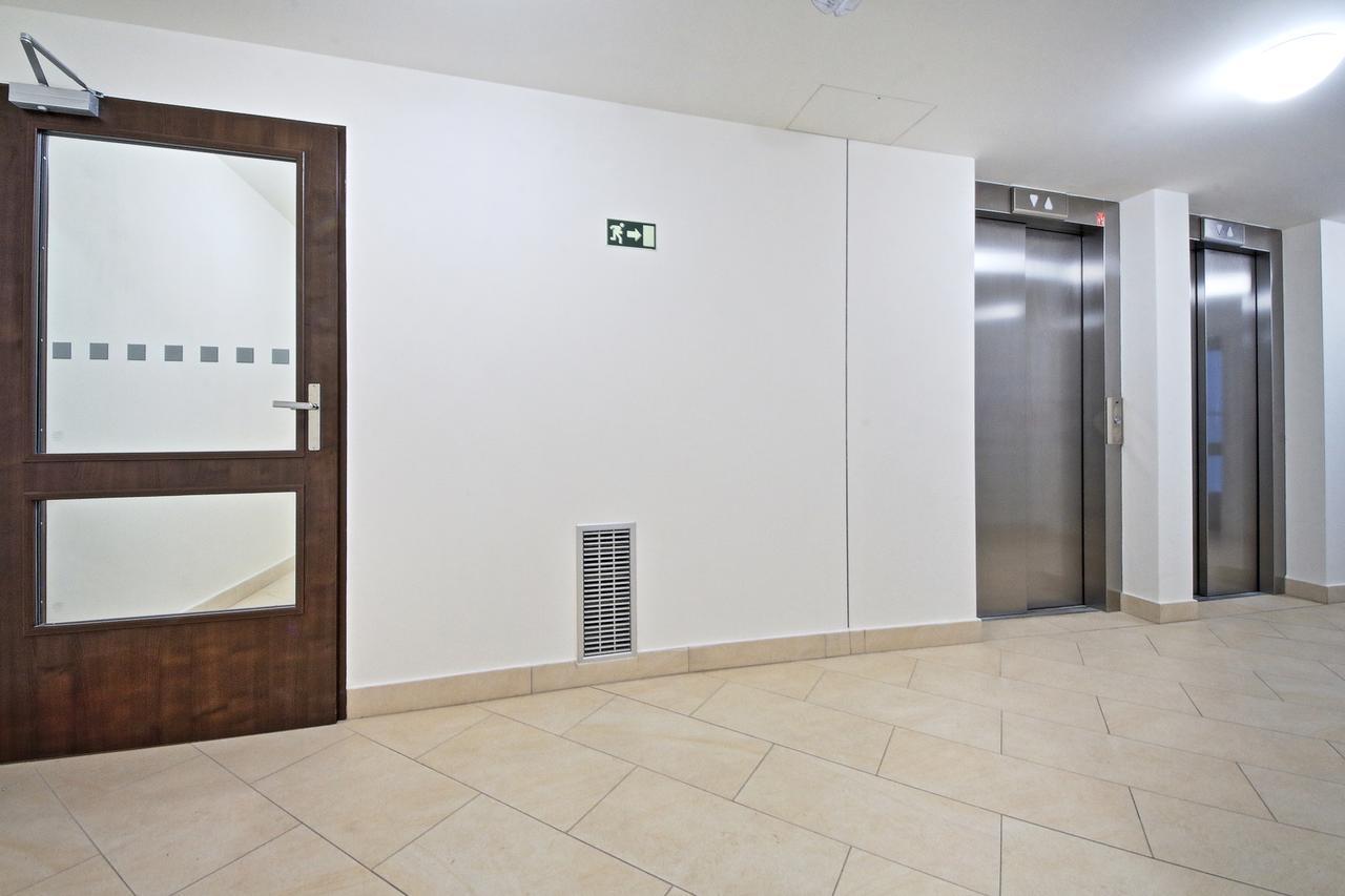 Ol Apartments Прага Екстериор снимка