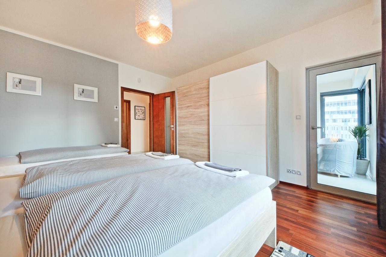Ol Apartments Прага Екстериор снимка